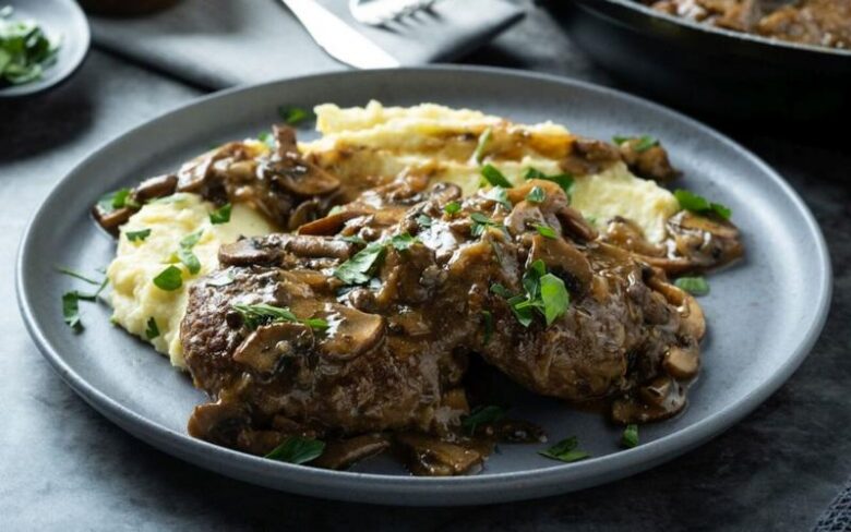 Juneći faširanci u umaku od gljiva